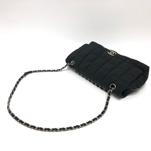 CHANEL Black Shoulder Bag - Picture 8 of 15